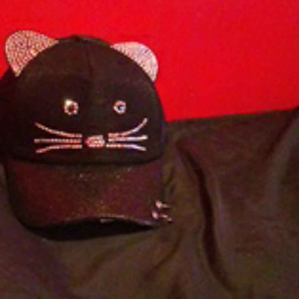 Hat - Picture 2 of 3